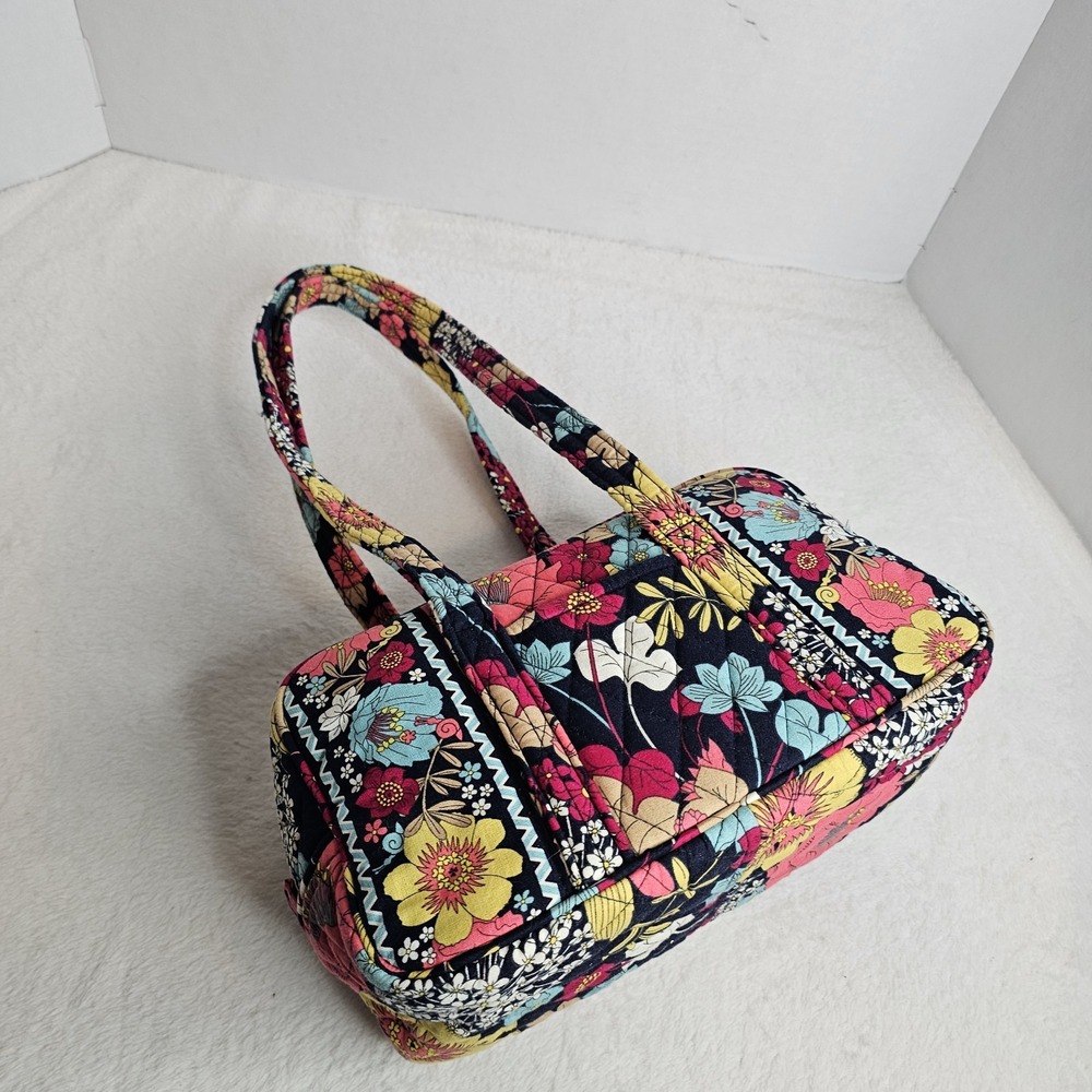 Vera Bradley Happy Snail Shoulder Floral Pattern Bag Purse Pre Owned
